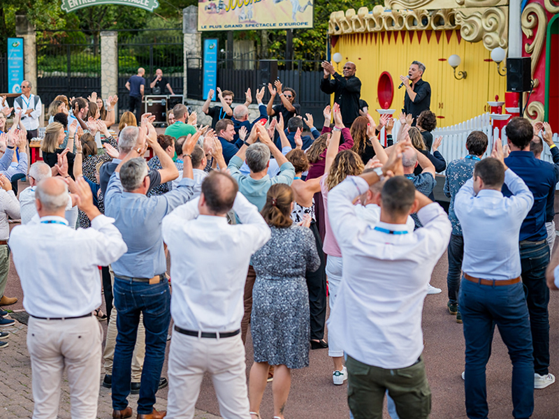 animation ice breaker clapping geant-3