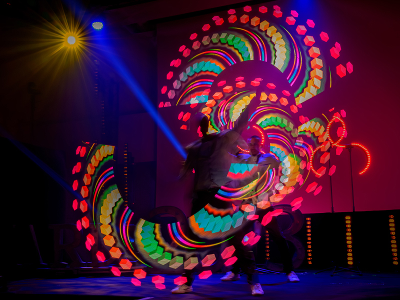 animation jongleur lumiere led-3